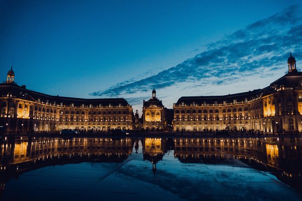 Art de vivre à la française : une journée à Bordeaux